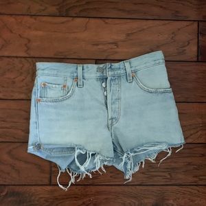 Levi 501 denim shorts, size 25